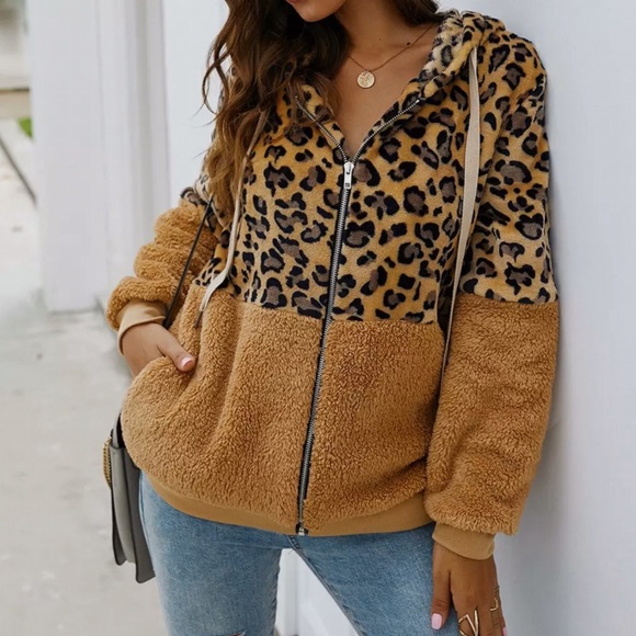 Leopard Sherpa Zip Front Jacket - Picture 4 of 11